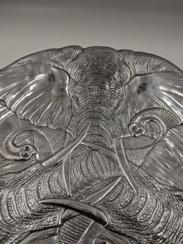 Vintage Arthur Court ©1984 Aluminum Elephant Tray 15-3/4” (40cm) Diameter - Imagen 3 de 6