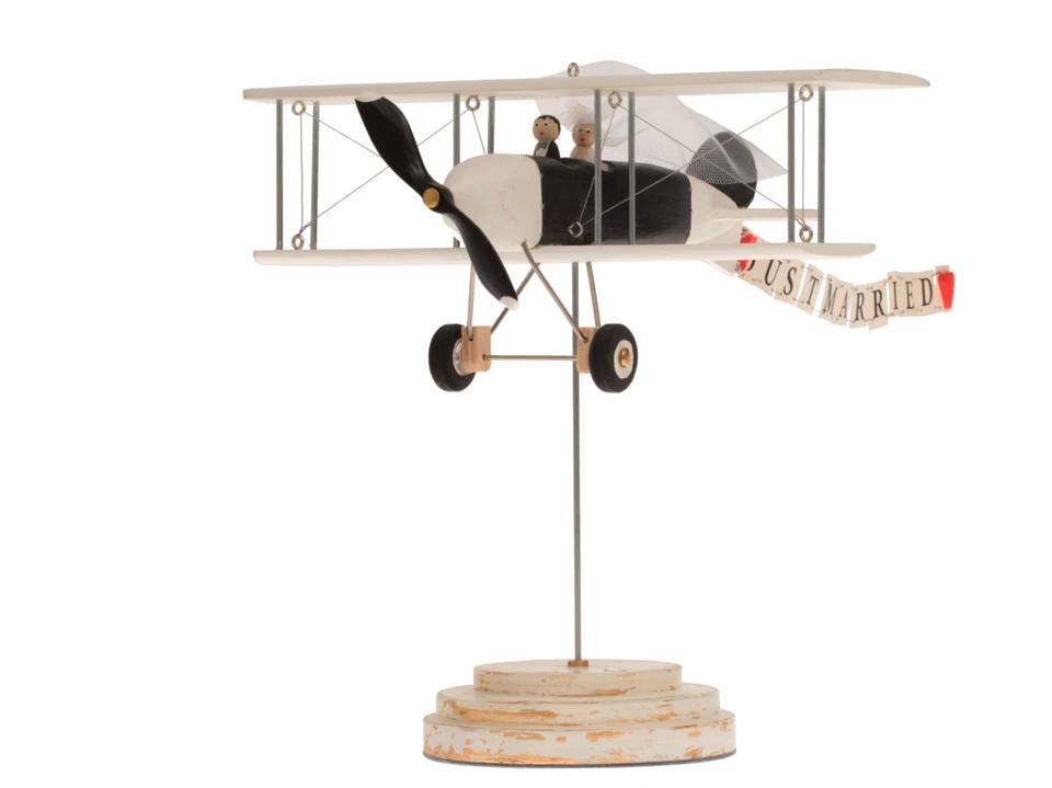 Un avión sobre un soporte, centros de mesa para mesa de boda. Regalo ducha nupcial. Foto 4 de 4