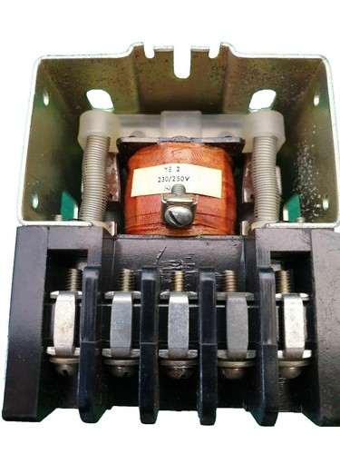 Brookhurst Contactor Type OB 240 V Coil 16 Amp 4Kw - Picture 1 of 3