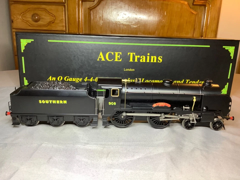 Ace Trains O Gauge E10 2 or 3 Rail SR Black 4-4-0 Schools Class 908 Westminster - Image 2 of 4