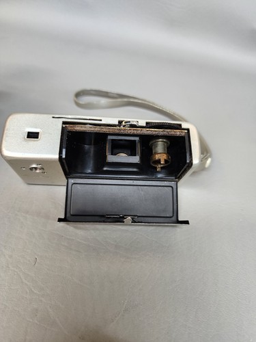 CAMERA Minolta 16 Model P Miniature Rokkor 3.5/25mm Lens - Picture 6 of 7