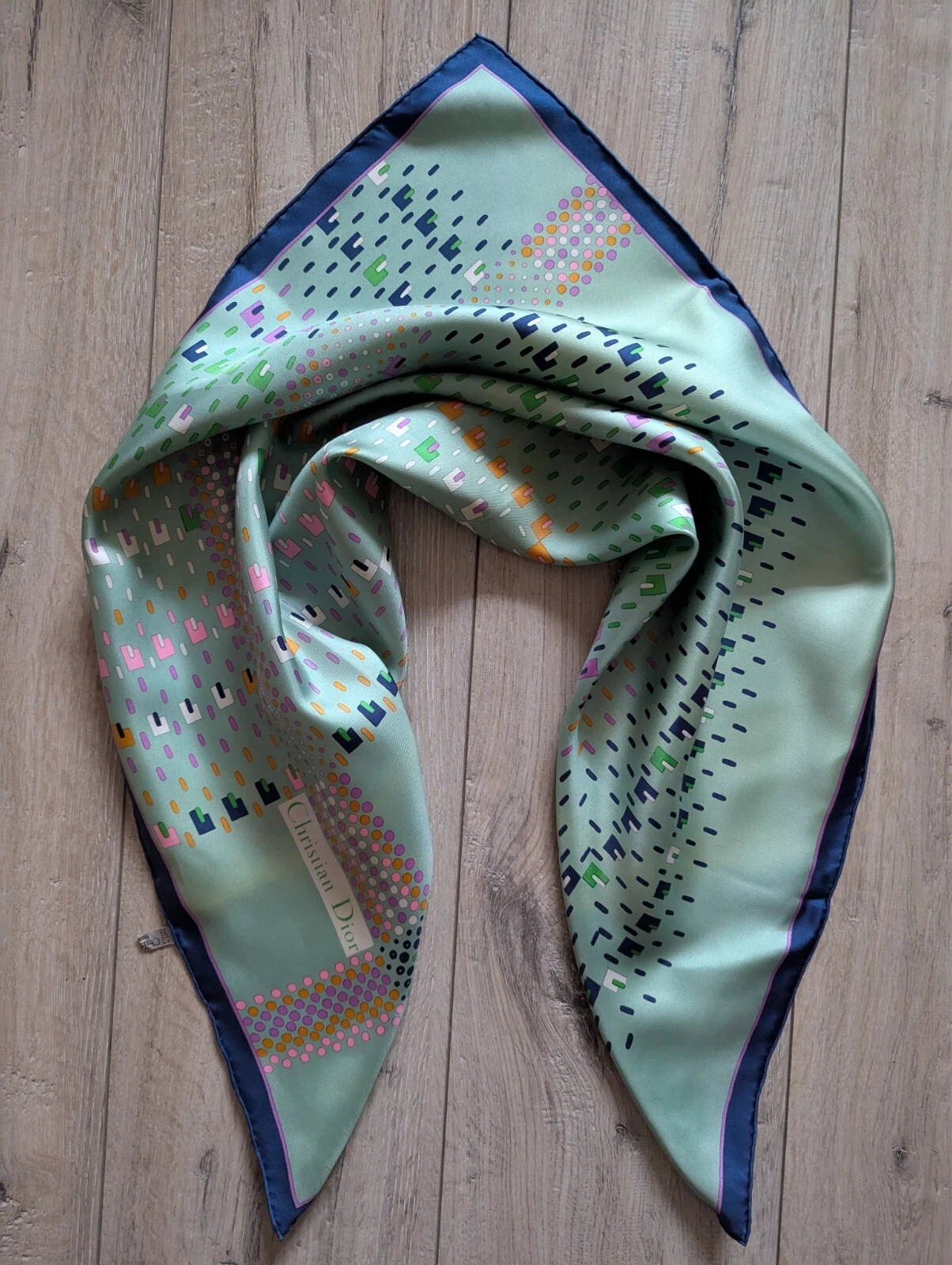 CHRISTIAN DIOR ancien foulard en soie vert imprimé géométrique France
