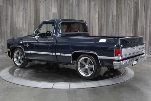 1986 Chevrolet C/K Pickup Restored with 6.0 LS Conversion Engine AC Auto - Foto 3 di 40