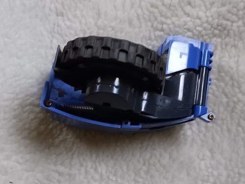 RIGHT WHEEL & MOTOR MODULE ASSEMBLY for iROBOT ROOMBA 500, 600, 700 Series - Picture 5 of 5