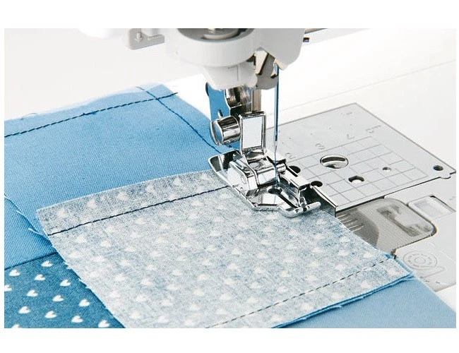 Pie guía de acolchado de retazos de punto superior de 1/4" para máquina de coser Bernette Foto 2 de 2