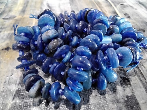Natural Kyanite/Disthene, Flat Nuggets, 8-9.5x7.5-8.5x2-4mm, Approx 82 pce - Bild 3 von 3