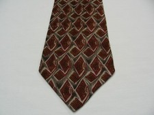 CALVIN KLEIN - GEOMETRIC PATTERNED - VINTAGE - MADE IN USA - ALL SILK NECK TIE!