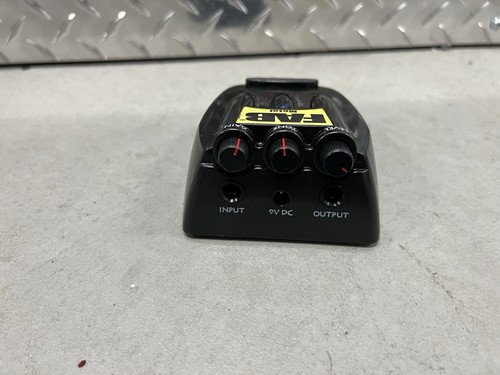 Pedal efecto distorsión metálica Danelectro Fab sin probar - Imagen 3 de 5