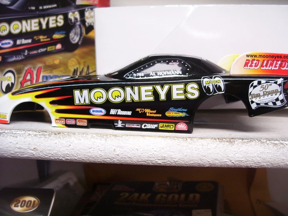 2000 1/24 AL HOFMAN MOON EYES JIM DUNN 50TH ANNIVERSARY ACTION NHRA FUNNY CAR - Image 3 of 4