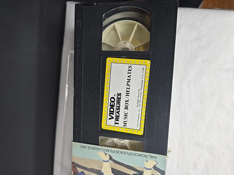 Laurel and Hardy In The Music Box And The Helpmates Vintage VHS Tape Classic - Image 4 of 4