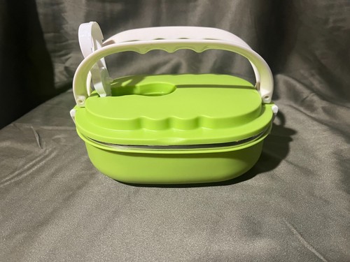 Green Bento Box Style Lunch Container - Stainless Steel Interior - New - Picture 3 of 3