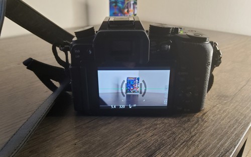 Panasonic LUMIX DMC-G7 with G Vario 14-42mm Lens MEGA OIS With Hood 4k Video - Picture 7 of 9