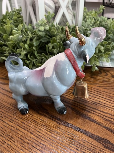 KREISS & CO Ceramic Anthropomorphic Blue Cow Figurine Kissing With Bell Vintage - Picture 3 of 6
