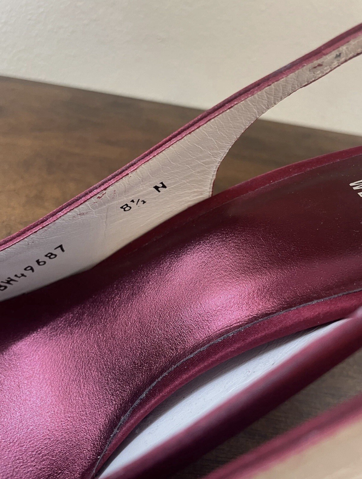 Gorgeous Stuart Weitzman pump. Red with embroider… - image 5