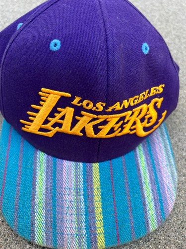 Gorra MITCHELL & NESS Los Angeles Lakers Snapback para hombre degradada NBA - Imagen 2 de 6