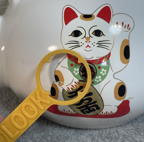 LUCKY CAT Oriental Vintage Chinese / Japanese Maneki Neko Lucky Tea Pot & 2 Cups - Picture 6 of 15
