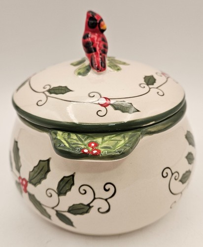 Pair of Temptations by Tara Cardinal Holly Soup & Sandwich Plates Bowls Lids - Picture 4 of 21