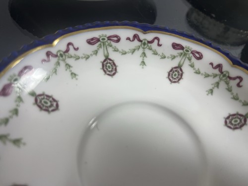 Set Of 6 Antique Royal Worcester Gold Rimmed Bouillon Cup and Saucers RW251 - Picture 6 of 9