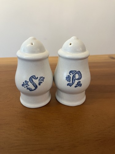 Pfaltzgraff Yorktowne Stoneware Salt & Pepper Shakers With Stoppers