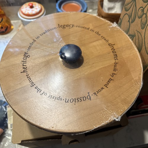 LONGABERGER collectors club 2004 ware basket - liner, protector and lid - NEW - Picture 3 of 7