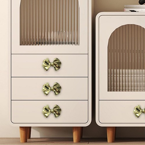 Chic Brass Drawer Handles Set of 2 Bow Designs for Elegant Cabinet Upgrades - Picture 2 of 12