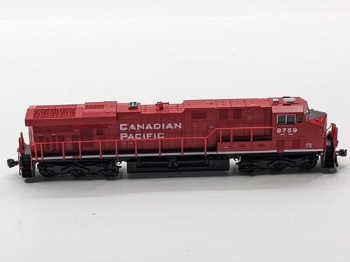 Kato 176-8921 N ES44AC - Canadian Pacific / CP #8759 - DC - Picture 6 of 12