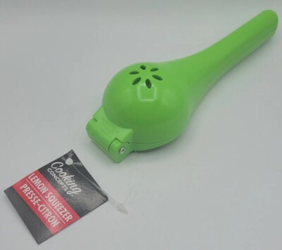 New Cooking Concepts Citrus Squeezer Green Lemon Lime Small Citrus