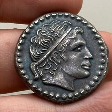 ANCIENT ROMAN GREEK SOLID SILVER COIN IN GOOD CONDITION