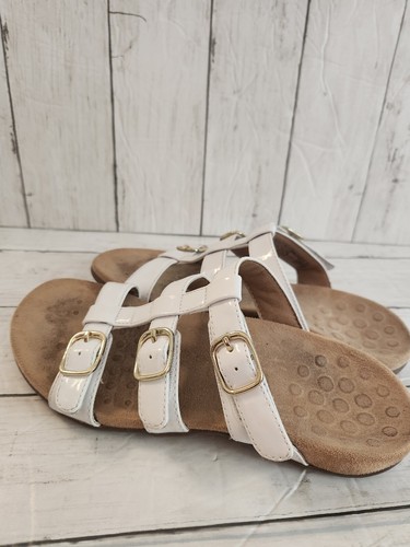 CUTE VIONIC WHITE PATENT LEATHER SANDLES SIZE 6 HOOK AND LOOP FASTENERS - Picture 5 of 6