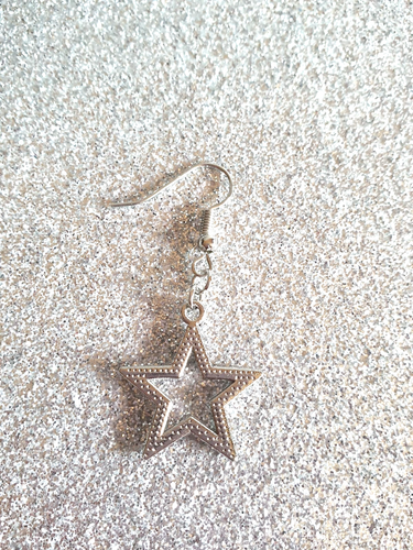 ⭐Sweet Crystal Star Silver Tone Earrings⭐ - Picture 6 of 8