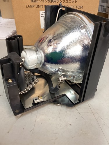 Genuine OEM Sharp BQC-XGNV2U BQC-XGNV2U/1 XGNV2U Projector Lamp Bulb w/Housing - Picture 5 of 7