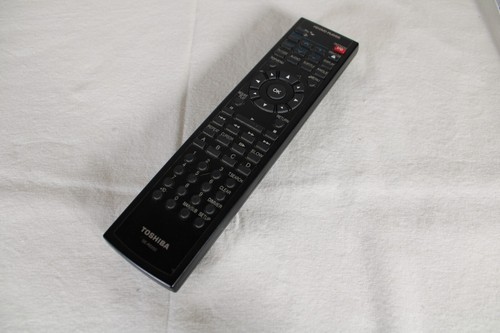 Toshiba HD-DVD player HD-A2W (HD-A2WKU) Remote, Original Box, plus BONUS FILMS - Picture 15 of 24