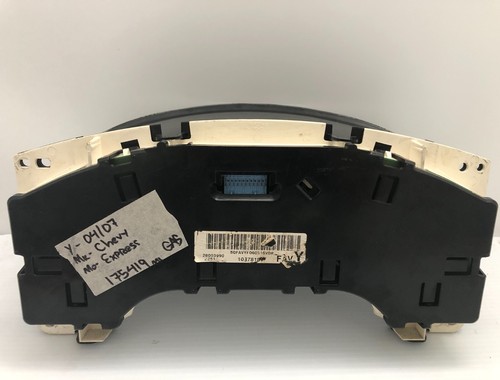 Chevrolet Express 2004-2007 panel de instrumentos usado P#10378184 - Imagen 3 de 6