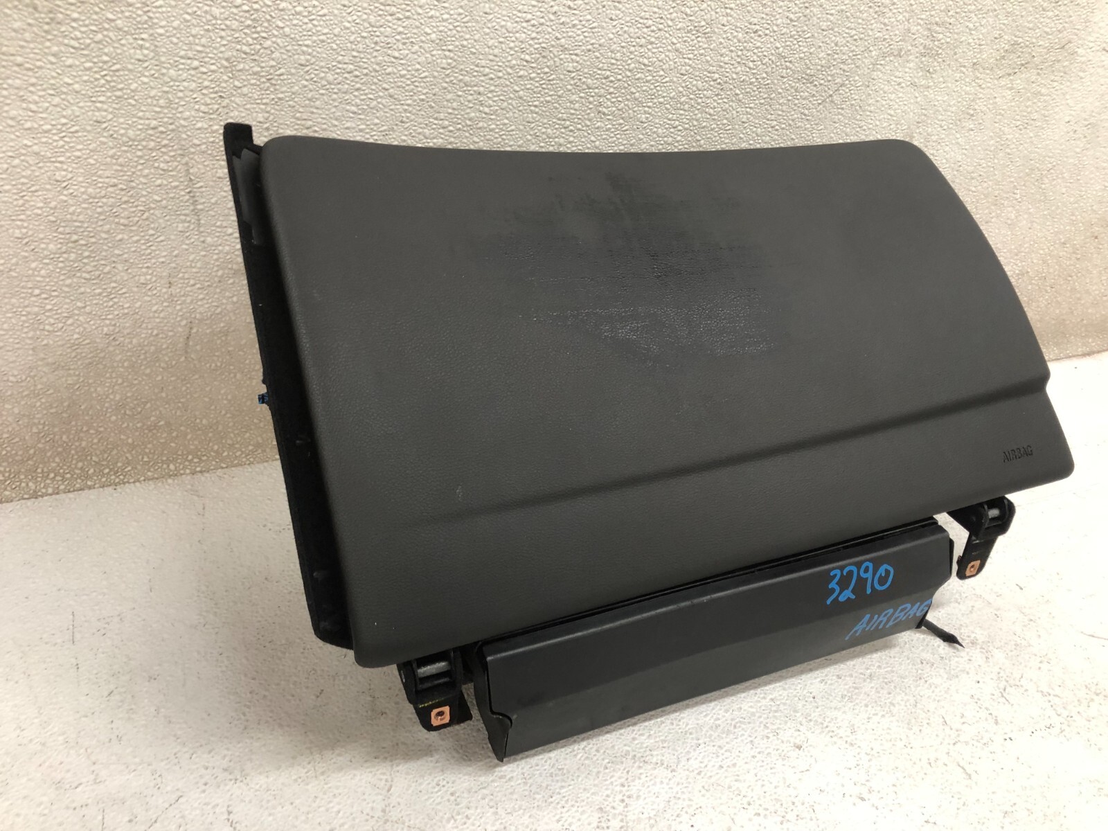 2013 CADILLAC XTS DASH GLOVE BOX STORAGE COMPARTMENT BLACK ASSY, OEM