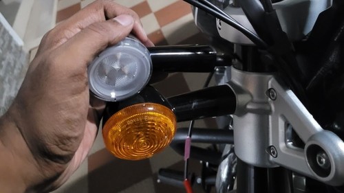 Fits Royal Enfield Front/Rear BLACK LED INDICATORS For SUPER METEOR/Shotgun 650 - Picture 14 of 15