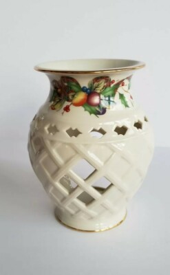 Lenox Wax Diffuser ''Holiday Tartan'' Christmas 10 1/2'' Tall