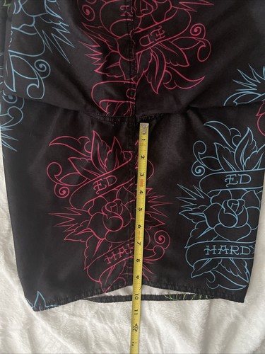 Vintage Ed Hardy Rose Board Shorts Men Large 32x9 Black Colorful Print Pocket - Picture 6 of 6