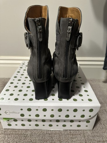 Earthies Grey Leather Boots Suede Chelsea Womens Size 9.5 with Box - Picture 3 of 7