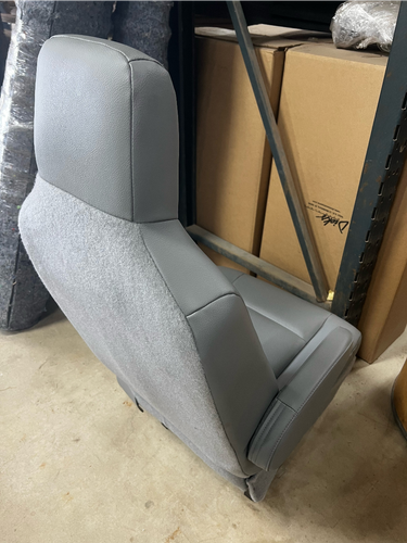 09-25 Ford Econoline Van Gray Vinyl Manual LH Driver Side Bucket Seat - Picture 7 of 13