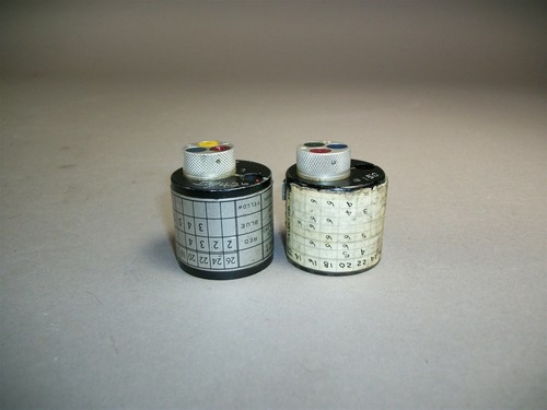 Lote de 2 posicionadores de cabeza de torreta Daniels DMC N99, TH1 - Imagen 1 de 6