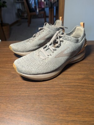 Brooks Levitate 2 Le Running Shoes M Top Tan Brown Wood  display picture 1