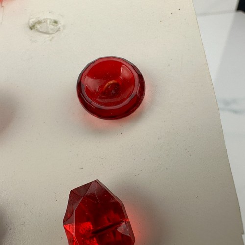 VTG Antique Red Glass Buttons Lot On Card Faceted Rhinestone Gold Painted Dome - Picture 23 of 24