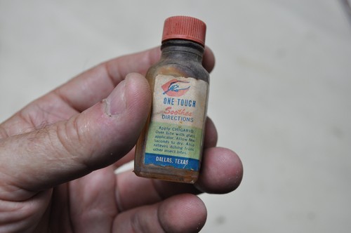 Botella de alivio rápido de cigarros vintage, líquido se ha secado, NO UTILIZABLE - Imagen 2 de 7