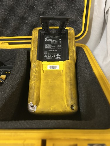 AEMC Model 1045 Megohmmeter with Remote Test Probe, gonna go fast! Hard to find! - Picture 5 of 9