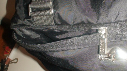 ROOTS SPORT 20" ALL BLACK nylon GYM-DUFFLE BAG- - Picture 5 of 9