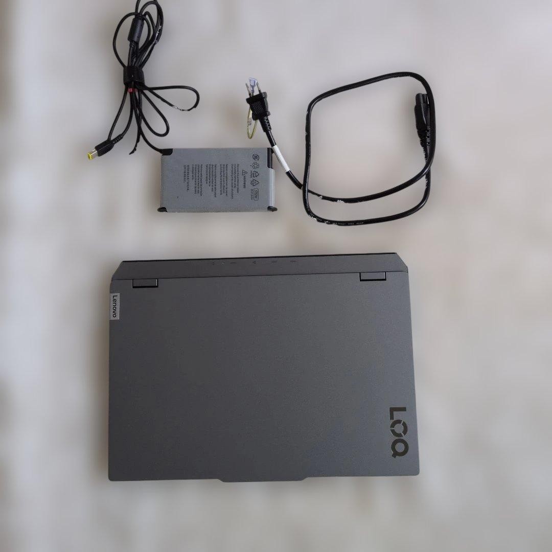 Lenovo LOQ 15IRX9 15.6