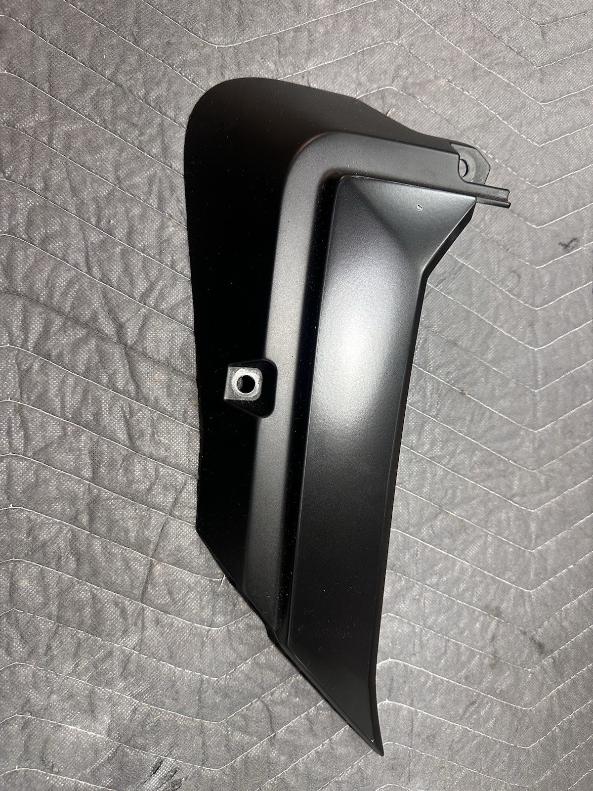 Lamborghini Aventador Lp700 RH & LH molding Covers ( 470853510, 470853509 )