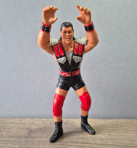 WCW GALOOB EL GIGANTE WRESTLING FIGURE VINTAGE WWE...
