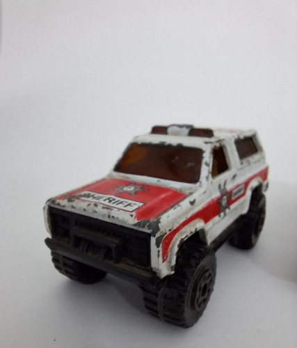 Lot of 3 Vintage Matchbox Emergency Vehicles 1977 ambulance, 1983 and 1986 Fire - Picture 8 of 13