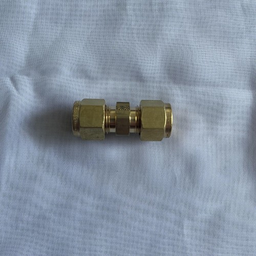Lot of 10 Swagelok PB-8 Brass Tube Fittings 1/2" Compression Union Connectors - Picture 7 of 7